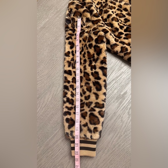 Leopard Bomber Jacket by Metric Knits - Size Medium - Picture 7 of 8